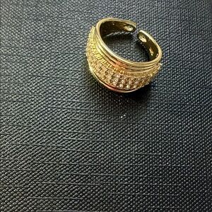 Pretty Bird Gold-Tone Textured Ring